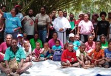 Sejumlah Umat Stasi Santa Maria Asiti dan DPP Paroki Santo Yoseph Senopi Rekoleksi Bersama Sejumlah Umat Stasi Santa Maria Asiti dan DPP Paroki Santo Yoseph Senopi Rekoleksi Bersama