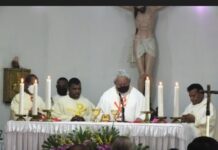 Uskup KMS dan Para Imam Persembahkan Misa Kudus Peletakan Batu Pertama Pembangunan Gereja Santo Yohanes Pembaptis Uskup KMS dan Para Imam Persembahkan Misa Kudus