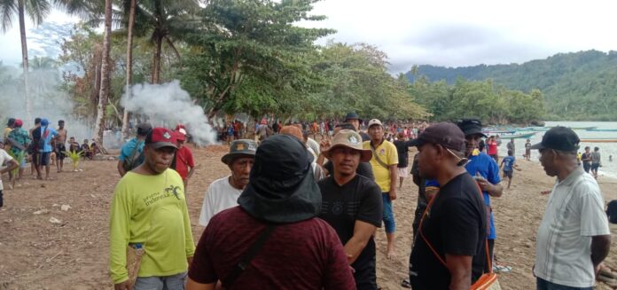 Kerja Bakti Massal Umat Katolik TPW Fakfak