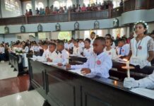 Pastor Rico Ansow, Pr Layani 52 Orang Anak Menerima Sakramen Ekaristi Pada Hari Raya Tubuh dan Darah Kristus Tahun 2023 52 Orang Anak Menerima Sakramen Ekaristi