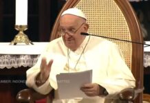 Paus Fransiskus Menyampaikan Katekese di Gereja Katedral Jakarta