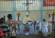Mgr. Hilarion Datus Lega Membuka Tahun Yubelium Agung 2025 di Pedalaman Maybrat