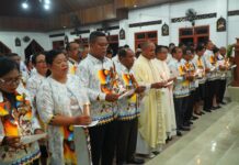 Dewan Paroki St. Arnoldus Janssen Resmi Dilantik Oleh Mgr. Hilarion Datus Lega