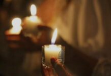 Renungan Harian: Dari Gelap Terbitlah Terang