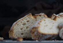 Renungan Harian: Melihat Tanda-tanda Kehadiran Allah Dalam Hidup Kita Sehari-hari.