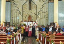 11 Pasangan Terima Sakramen Perkawinan dalam Pernikahan Massal di Paroki Santo Yoseph Ayawasi